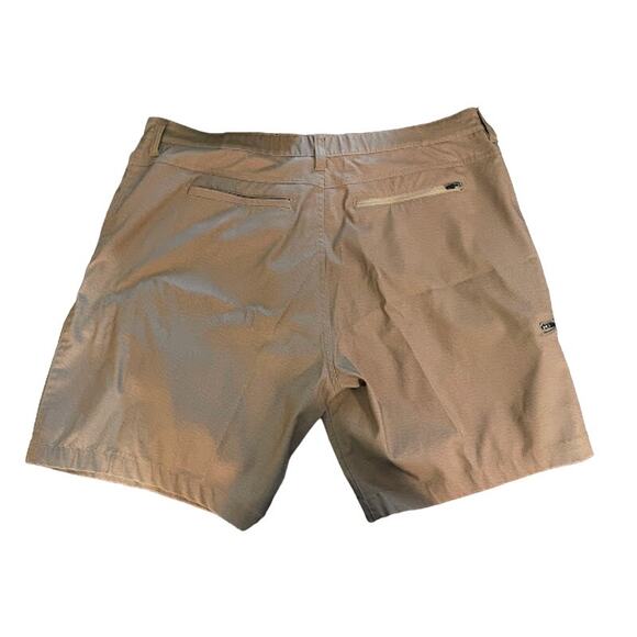 Hawke & Co Men's Tan Golf Shorts Size 40 - Picture 2 of 4